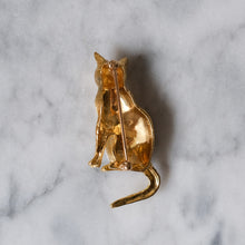 Load image into Gallery viewer, RESERVED: Vintage Brushed 18K Yellow Gold Cat with Sapphire Eyes Brooch