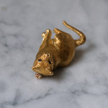 Load image into Gallery viewer, RESERVED: Vintage Brushed 18K Yellow Gold Cat with Sapphire Eyes Brooch