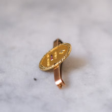 Load image into Gallery viewer, Antique 18K Yellow Gold Augis Qu'hier Love Token Brooch