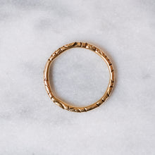 Load image into Gallery viewer, Georgian 14K Yellow Gold Chased Large Split Ring