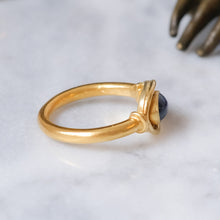 Load image into Gallery viewer, 14K Yellow Gold Cabochon Sapphire Ring