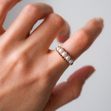 Load image into Gallery viewer, Antique Victorian 15K Yellow Gold Half-Loop 5-Stone Pearl Ring