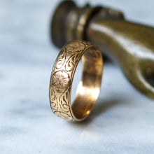 Load image into Gallery viewer, Vintage 9K Rose Gold Floral Engraved Band