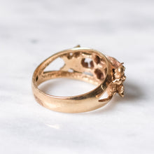 Load image into Gallery viewer, Vintage 9K Yellow and Rose Gold Bee and Flower Ring