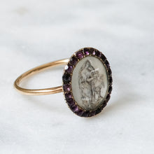 Load image into Gallery viewer, Antique Georgian 14/15K Rose Gold Almandine Garnet Sepia Mourning Ring
