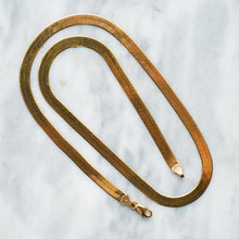 Load image into Gallery viewer, Vintage 17.75 inch 14K Yellow Gold 5mm Herringbone Chain