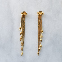 Load image into Gallery viewer, Vintage 8K Yellow Gold Tassel Earrings