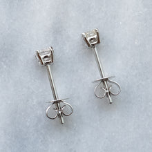 Load image into Gallery viewer, 18K White Gold Diamond Studs 0.3cttw