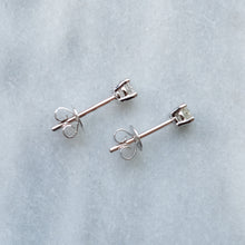 Load image into Gallery viewer, 18K White Gold Diamond Studs 0.3cttw