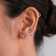 Load image into Gallery viewer, 18K White Gold Diamond Studs 0.3cttw