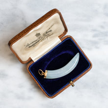 Load image into Gallery viewer, Vintage 14K Yellow Gold Jadeite Tusk Horn Pendant