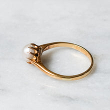 Load image into Gallery viewer, Vintage 18K Yellow Gold Pearl Ring