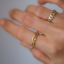 Load image into Gallery viewer, 18K Yellow Gold Gucci Link Ring