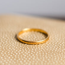 Load image into Gallery viewer, Art Deco era 22K Yellow Gold Band Size US 7.25