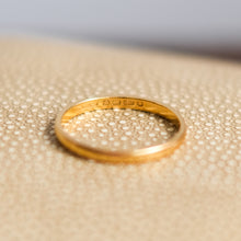 Load image into Gallery viewer, Art Deco era 22K Yellow Gold Band Size US 7.25
