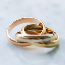 Load image into Gallery viewer, 18K Yellow, White and Rose Gold Trinity Band