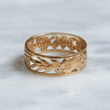 Load image into Gallery viewer, Vintage 14K Yellow Gold Pierced Floral Band