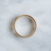 Load image into Gallery viewer, Vintage 14K Yellow Gold Pierced Floral Band