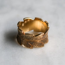 Load image into Gallery viewer, Vintage 14K Rose Gold Foliate Leaf Motif Ring