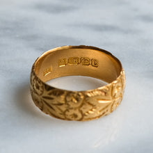Load image into Gallery viewer, Antique Edwardian Wide Chased Floral Band