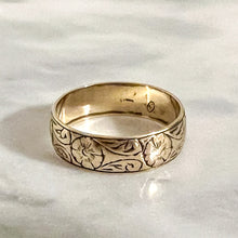 Load image into Gallery viewer, Vintage 9K Rose Gold Floral Engraved Band