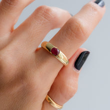 Load image into Gallery viewer, Vintage Flush-Set Ruby Ring