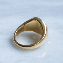 Load image into Gallery viewer, Vintage 1965 Lion Signet Ring
