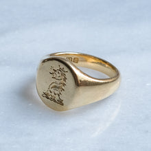 Load image into Gallery viewer, Vintage 1965 Lion Signet Ring