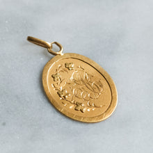 Load image into Gallery viewer, French Belle Époque Oval 18K Rose Gold "AB" Ivy Leaves Medallion Pendant