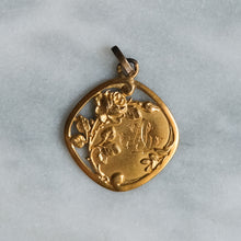 Load image into Gallery viewer, French Belle Époque Square 18K Rose Gold "AB" Rose Medallion Pendant
