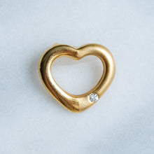 Load image into Gallery viewer, Vintage Openwork Heart Pendant