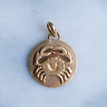 Load image into Gallery viewer, Vintage Round Cancer Zodiac Pendant