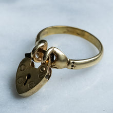 Load image into Gallery viewer, Antique Heart Padlock Fede Ring