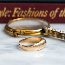 Load image into Gallery viewer, Antique Solitaire Diamond Flush Set Ring