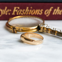 Load image into Gallery viewer, Antique Solitaire Diamond Flush Set Ring