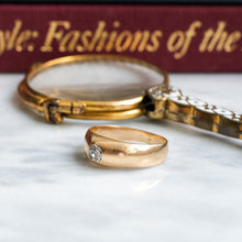 Load image into Gallery viewer, Antique Solitaire Diamond Flush Set Ring
