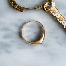 Load image into Gallery viewer, Antique Solitaire Diamond Flush Set Ring