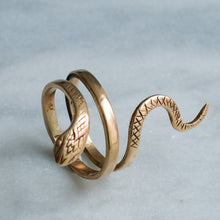 Load image into Gallery viewer, Vintage French Coiled Snake Ring