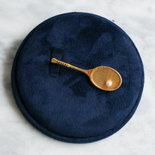 Load image into Gallery viewer, Vintage Retro era Pearl Tennis Racket Brooch
