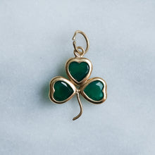 Load image into Gallery viewer, Vintage Clover Charm Pendant