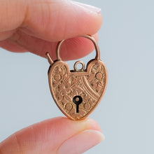 Load image into Gallery viewer, Vintage Engraved Large Heart Padlock