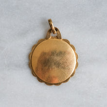 Load image into Gallery viewer, 18K Yellow Gold Round Scalloped QU'HIER QUE DEMAIN Augis Pendant