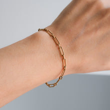 Load image into Gallery viewer, Vintage 19cm / 7.5 inch Paperclip Bracelet