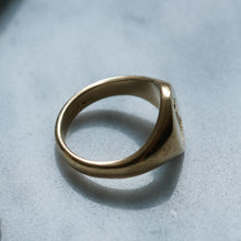 Load image into Gallery viewer, Vintage Griffin Intaglio Signet Ring