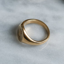 Load image into Gallery viewer, Vintage Griffin Intaglio Signet Ring