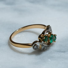 Load image into Gallery viewer, Antique Art Deco Emerald Diamond Ring