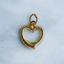 Load image into Gallery viewer, Vintage Openwork Heart Charm