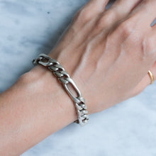 Load image into Gallery viewer, Vintage Silver 8.5 inch Figaro Link Bracelet