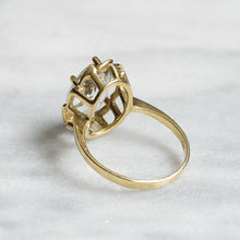Load image into Gallery viewer, Vintage 14K Yellow Gold Aquamarine Ring