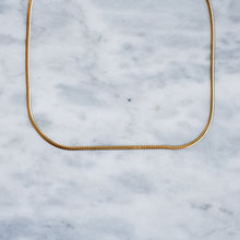 Load image into Gallery viewer, Vintage 22K Yellow Gold Herringbone Chain